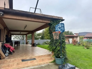 Casă superbă spatioasa intr-o zona linistiota aproape de oras - imagine 8