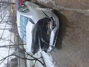 Se vinde vw avariat.