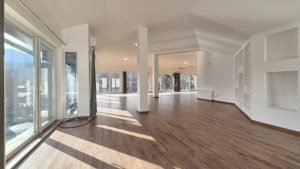 Spatiu comercial ideal pentru clinică medicală, birouri sau activități similare. - imagine 18