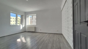 Spatiu comercial ideal pentru clinică medicală, birouri sau activități similare. - imagine 10