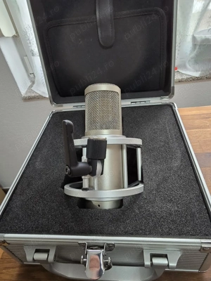Vând microfon profesional Brauner