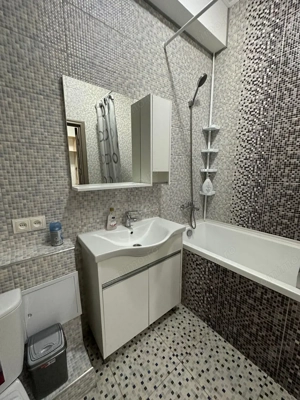 Garsoniera de inchiriat in zona Eroii Revolutiei  - imagine 3