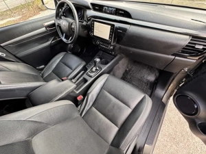 Toyota Hilux 2.8d Invincible usor avariat  27800   - imagine 6