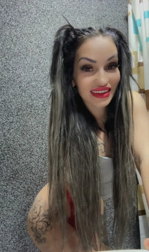 Noua in oras te aștept la mine 