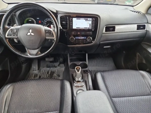 Mitsubishi Outlander 2.0 PHEV 4WD Executive Edition 2014   4X4 - imagine 9