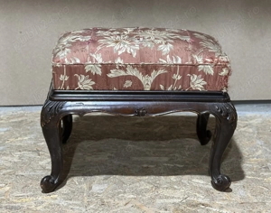 Taburet Vintage Stil Neobaroc cu ornamente si sezut tapitat; Scaunel