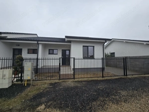 Duplex pe parter Toate Utilitatile Mosnita