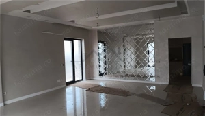 Aroneanu VILA LUX  SU=246 TEREN 750mp  zona  centrala - imagine 10