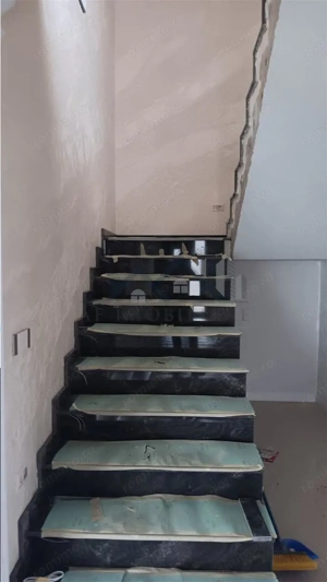 Aroneanu VILA LUX  SU=246 TEREN 750mp  zona  centrala - imagine 14