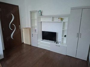 închiriez apartament cu o camera 