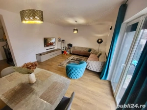 Triplex 4 camere 110 mp utili partea din lateral zona Braytim Hotel IQ