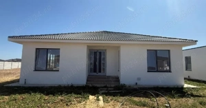 Casa cu trei dormitoare in Sîntandrei  - imagine 2