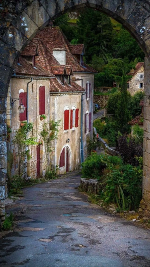 Persoană Fizică Execut Lucrari de amenajări interioare