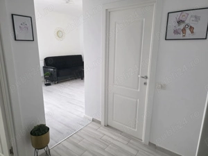 Închiriez apartament cu doua camere  - imagine 5