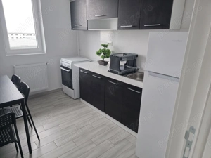 Închiriez apartament cu doua camere  - imagine 4