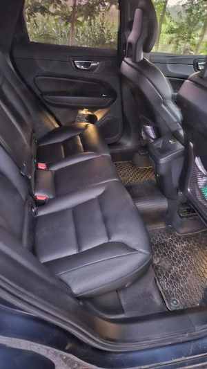 vind volvo xc6o din 2018cu motor 2l de 190cai cutie automată sau schimb 18 500  - imagine 3