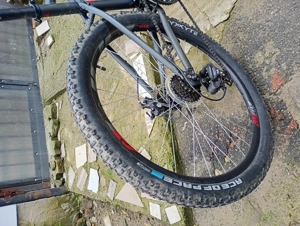 Vând bicicleta arată foarte bine  - imagine 2