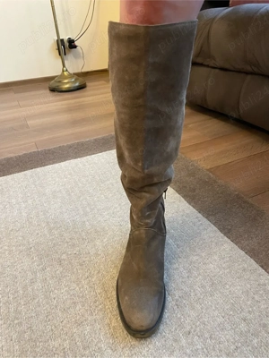 Cizme lungi piele intoarsa