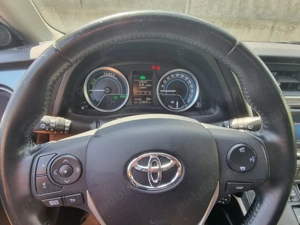 Toyota auris hibrid - imagine 5