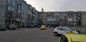 PROPRIETAR Vand apartament in ZONA TARG SEVERIN decomandat 2 camere-E2 - imagine 8