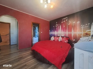 Vila individuala P+1+M cu curte spatioasa si piscina, zona foarte buna  - imagine 7