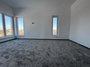 Despartit prin camera tehnica.Disponibil imediat.Luminos.Teren generos - imagine 10