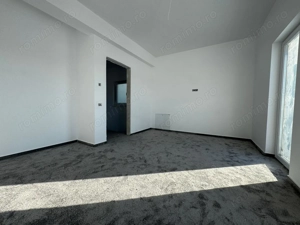 Despartit prin camera tehnica.Disponibil imediat.Luminos.Teren generos - imagine 11