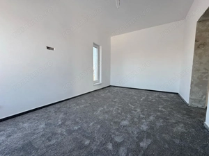 Despartit prin camera tehnica.Disponibil imediat.Luminos.Teren generos - imagine 12