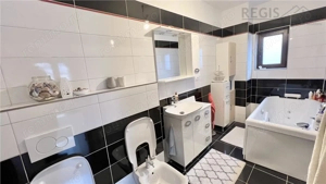 Casa individuala cu 5 camere, 270 mp, Tractorul - zona Coresi - imagine 19