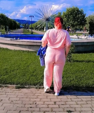 Buna ma numesc maia am 27 de ani 