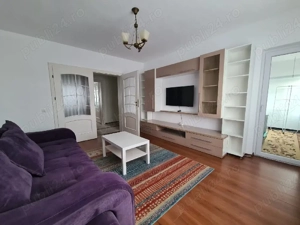 Inchiriez apartament 2 camere decomandat