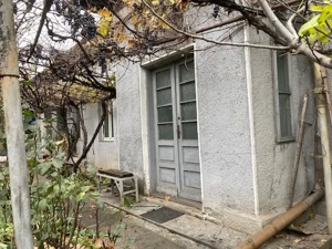 Casa 88mp + curte 200mp, Pieptanari sect.5 185000 eur