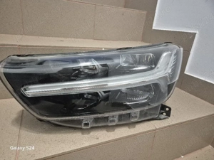 Far Volvo V40 - imagine 2