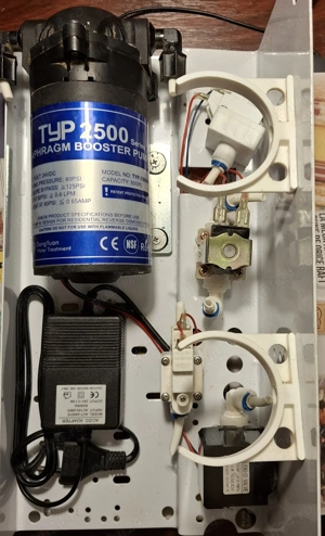 Vand pompa si anexe pt. echip. purificare apa(reverse osmosis system),  90Lei negociabil.