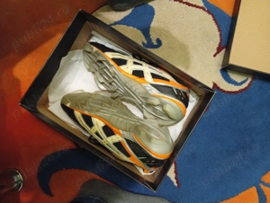 vand crampoane doua perechi 