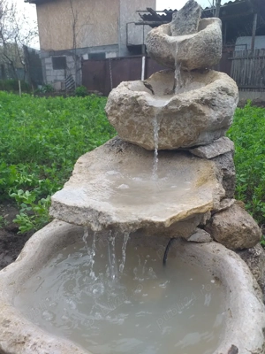 cascada din piatra naturala