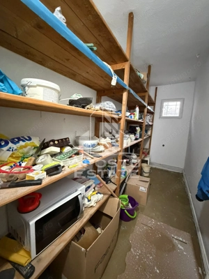 Casa cu 2 camere,centrala proprie, garaj,teren 350 mp ,zona Blascovici - imagine 7