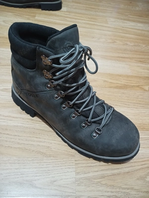 nr 43 TOG24 Ingleborough bocanci de munte noi 