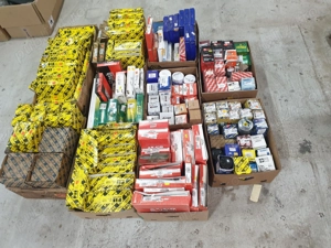 Piese auto noi rămase din lichidare magazin  - imagine 5