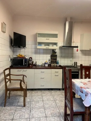 Vand casa situata central , str.L.Rebreanu , langa parcul din strand - imagine 15