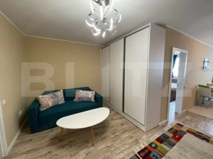 Apartament cu 2 camere, mobilat, parcare, zona Vivo
