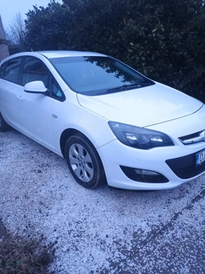 Opel Astra j 1 7 2015 - imagine 3