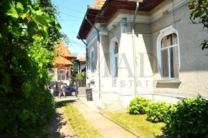 Imobil cu Mare Potential Comercial Calea Domneasca Vizavi de Turnul Chindia.