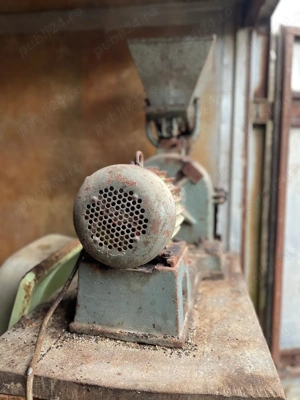 De vinzare : cisterna inox 2500litri,răcitor lapte ,moară mica