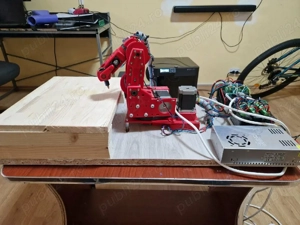 Brat robotic 6 DOF ( Proiect complet Hardware + Software  - imagine 2