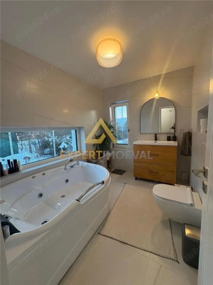 Casa superba de vanzare