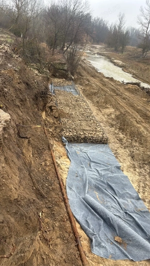 Inchiriem utilaje excavator 24to bobcat  - imagine 4