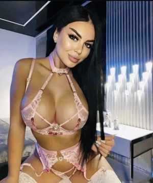 ALINA m-am întors la cererea voastră 