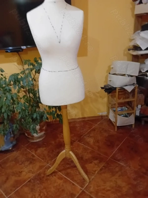 Manechin dama din poliester - imagine 2