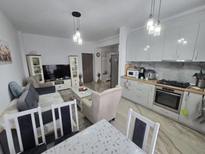 Gradina proprie. Mobilat si utilat complet. Doua bai. Aproape de Eso - imagine 2